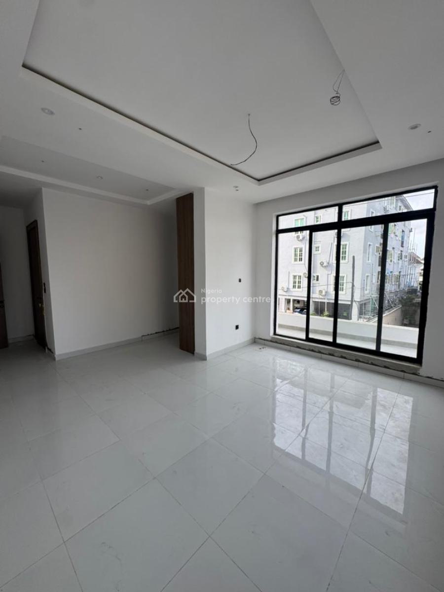 Excellent 2 Bedroom Apartment Within a Serene Environment, Lekki Phase 1, Lekki, Lagos, Flat / Apartment for Sale