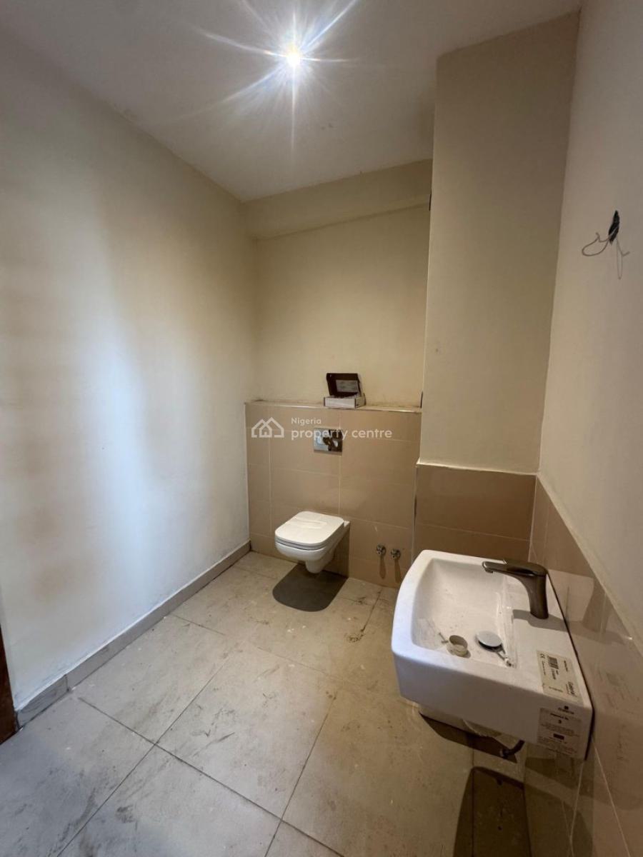Exquisite 3 Bedroom Apartment with Spacious Rooms, Lekki Phase 1, Lekki, Lagos, Flat / Apartment for Sale