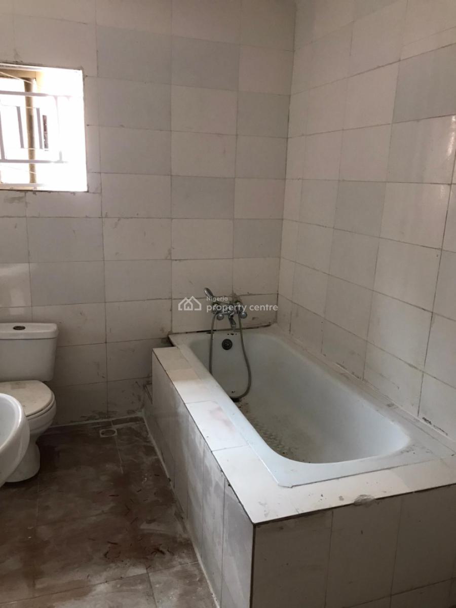 Newly Renovated and Clean 2 Bedroom Flat  in Very Secure Estate, Lekki Right, Lekki Phase 1, Lekki, Lagos, Flat / Apartment for Rent