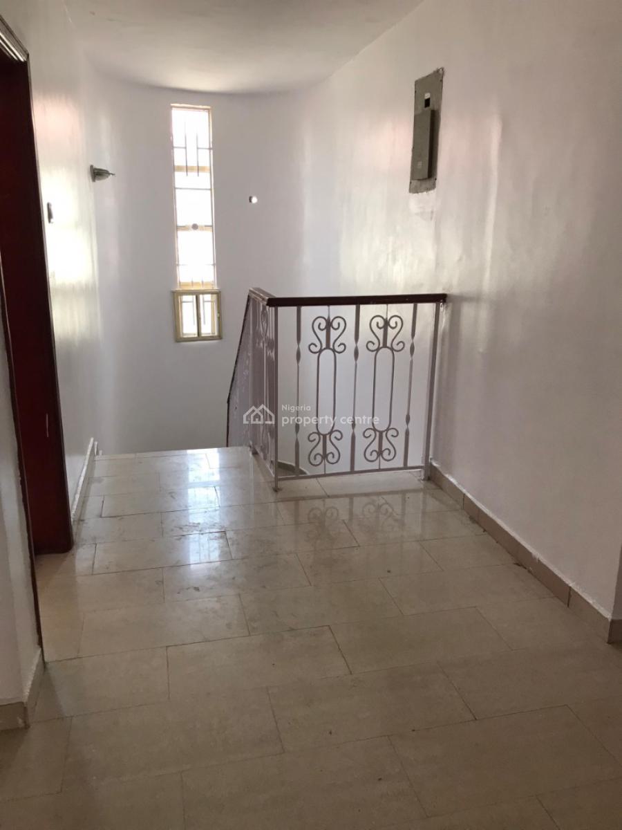Newly Renovated 3 Bedroom Terrace Duplex in an Estate, Lekki Right, Lekki Phase 1, Lekki, Lagos, Terraced Duplex for Rent