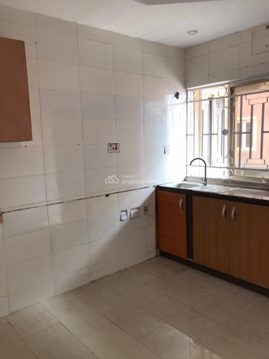 Newly Renovated 3 Bedroom Terrace Duplex in an Estate, Lekki Right, Lekki Phase 1, Lekki, Lagos, Terraced Duplex for Rent