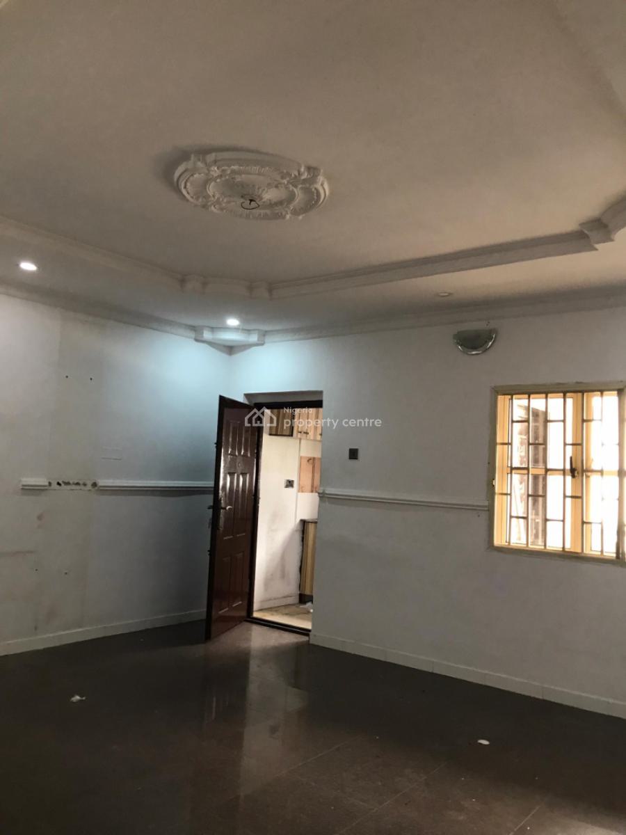Massive Clean Mini Flat Upstairs with Balcony Standard Kitchen, Lekki Phase 1, Lekki, Lagos, Mini Flat (room and Parlour) for Rent
