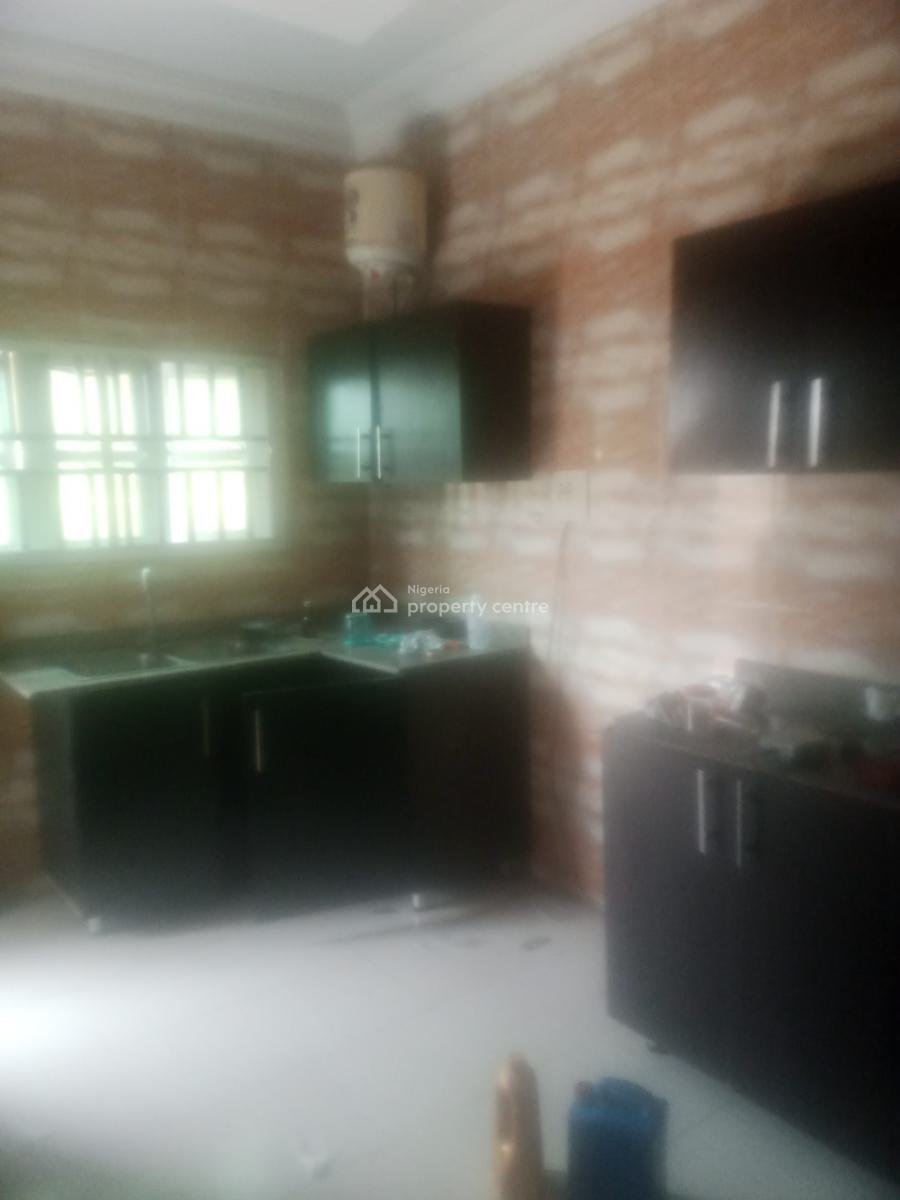 Solid and Well Maintained 3 Bedroom En-suit Flats, Thomas Estate, Ajiwe, Ajah, Lagos, Flat / Apartment for Rent