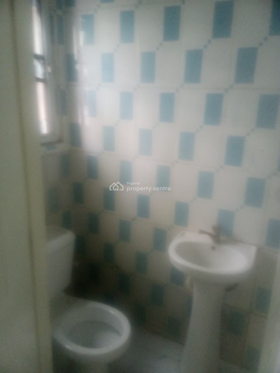 Solid and Well Maintained 3 Bedroom En-suit Flats, Thomas Estate, Ajiwe, Ajah, Lagos, Flat / Apartment for Rent