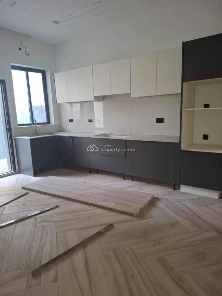 Smart 3 Bedroom Apartment, Guzape District, Abuja, Flat / Apartment for Sale