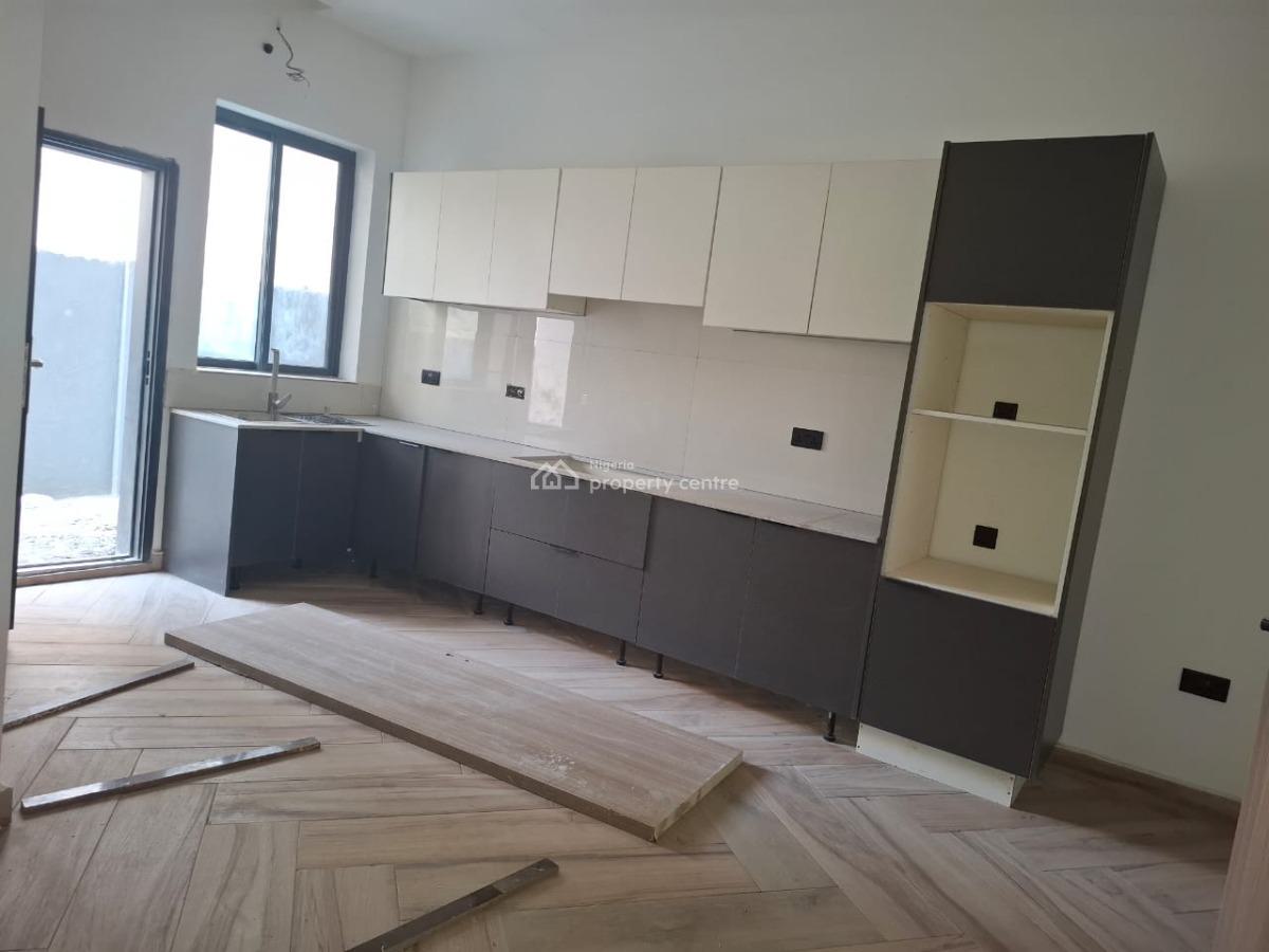 Smart 3 Bedroom Apartment, Guzape District, Abuja, Flat / Apartment for Sale