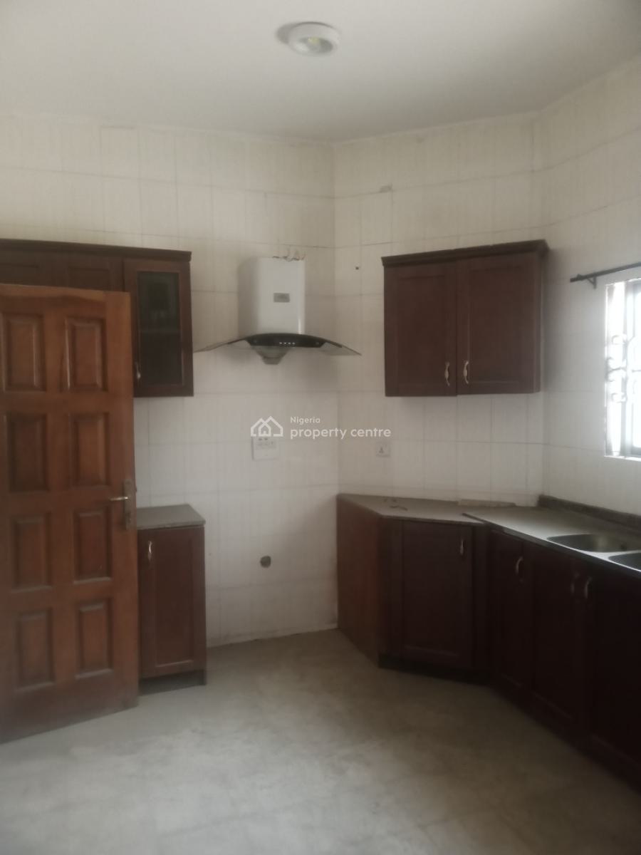 Solid and Elegant 2 Bedroom En-suit Flat, Thomas Estate, Ajiwe, Ajah, Lagos, Flat / Apartment for Rent