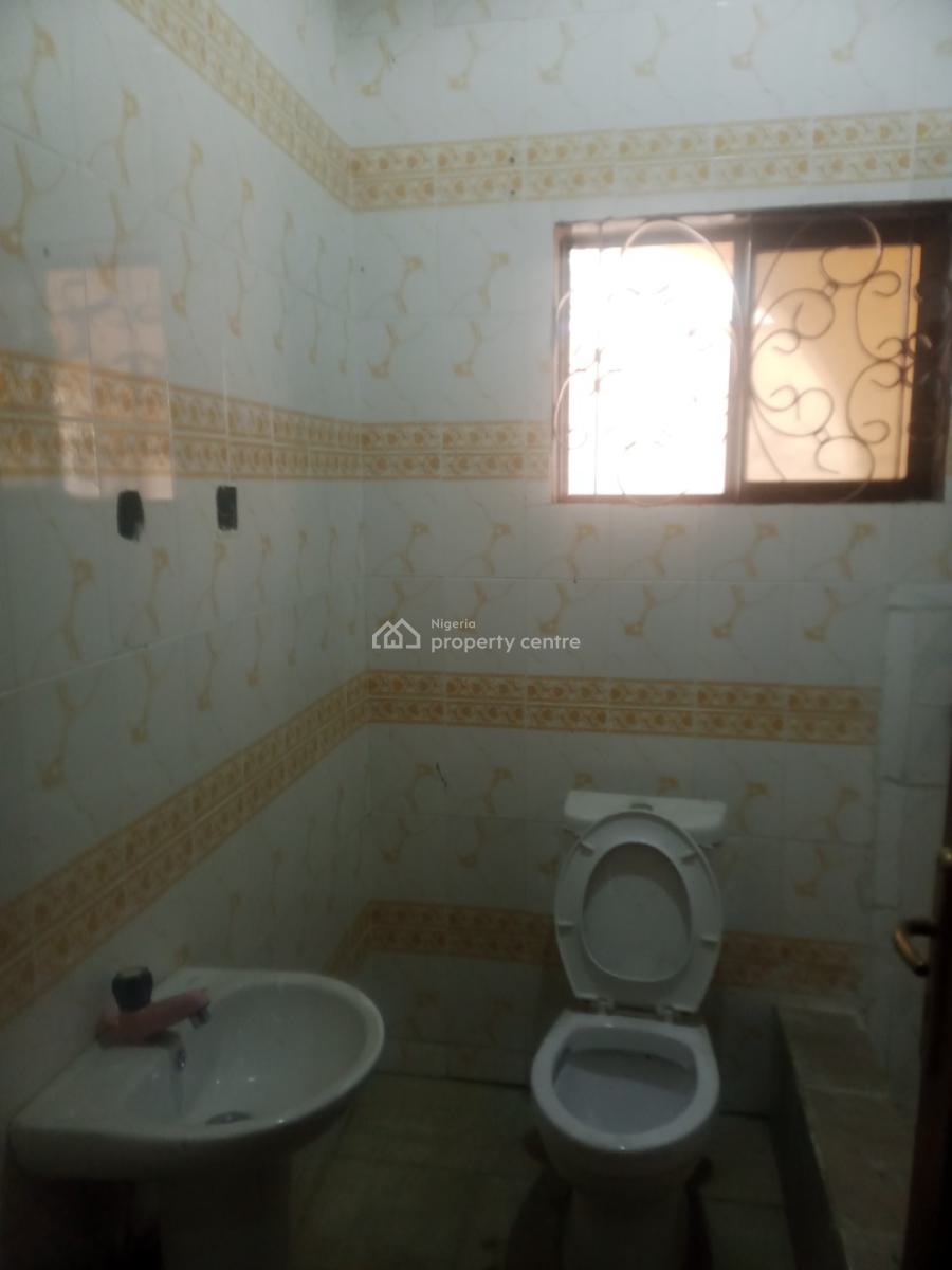 Solid and Elegant 2 Bedroom En-suit Flat, Thomas Estate, Ajiwe, Ajah, Lagos, Flat / Apartment for Rent