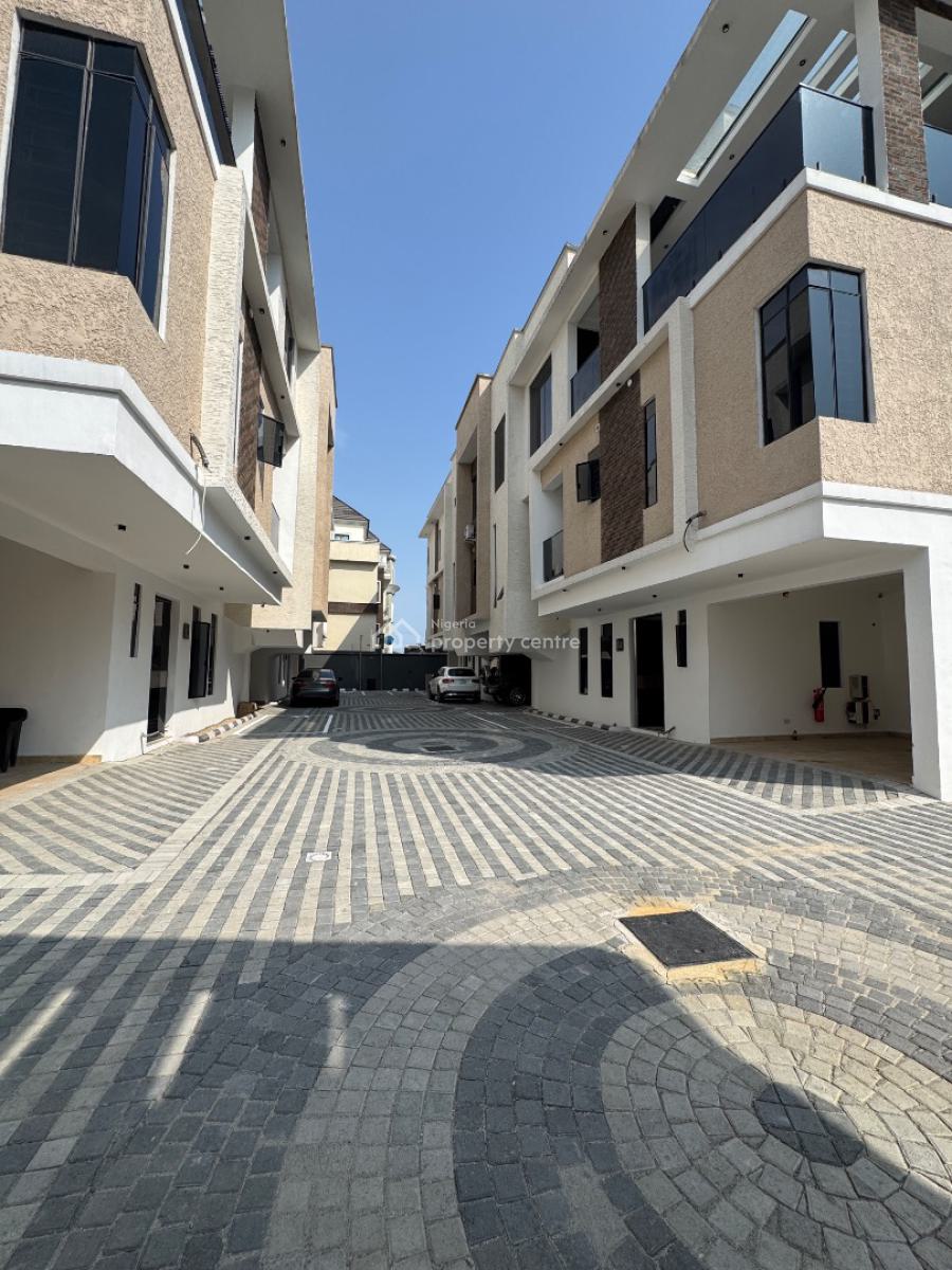 Serviced 4 Bedroom Terraced Duplex with Bq & in-built Audio System, Right, Lekki Phase 1, Lekki, Lagos, Terraced Duplex for Sale