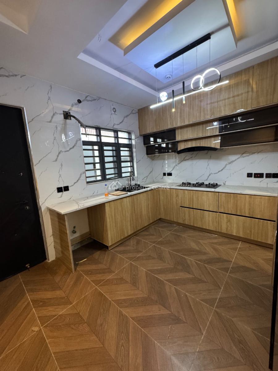 Serviced 4 Bedroom Terraced Duplex with Bq & in-built Audio System, Right, Lekki Phase 1, Lekki, Lagos, Terraced Duplex for Sale