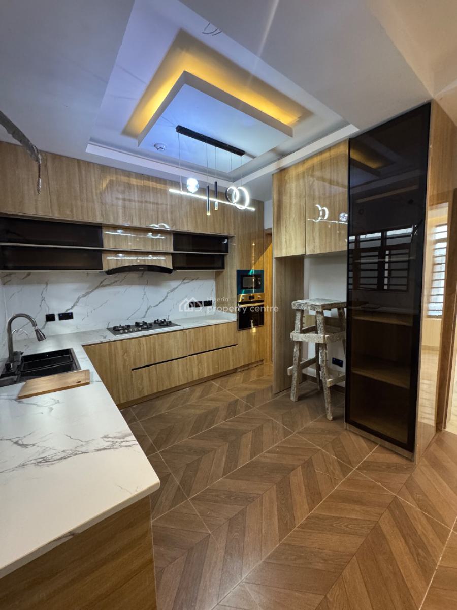 Serviced 4 Bedroom Terraced Duplex with Bq & in-built Audio System, Right, Lekki Phase 1, Lekki, Lagos, Terraced Duplex for Sale