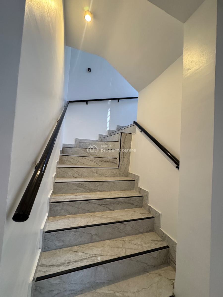 Serviced 4 Bedroom Terraced Duplex with Bq & in-built Audio System, Right, Lekki Phase 1, Lekki, Lagos, Terraced Duplex for Sale