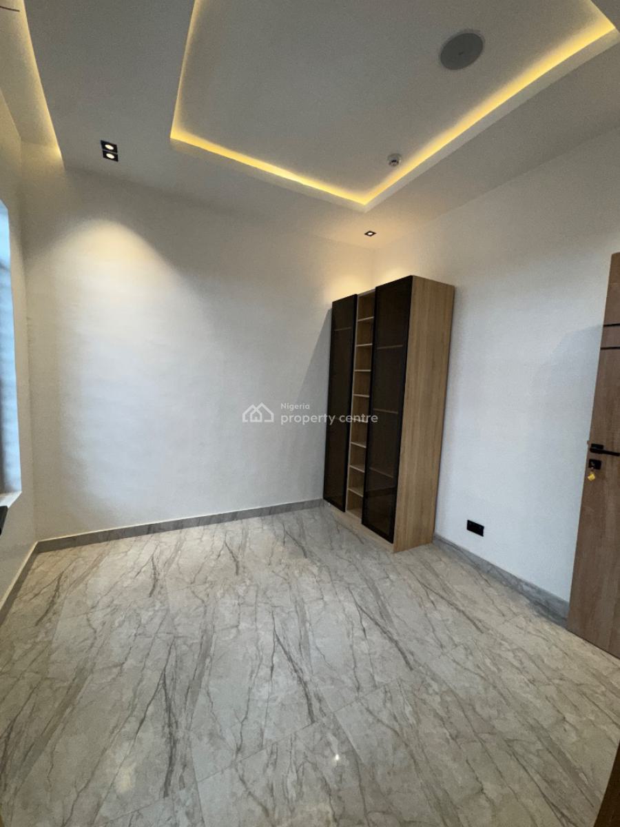 Serviced 4 Bedroom Terraced Duplex with Bq & in-built Audio System, Right, Lekki Phase 1, Lekki, Lagos, Terraced Duplex for Sale