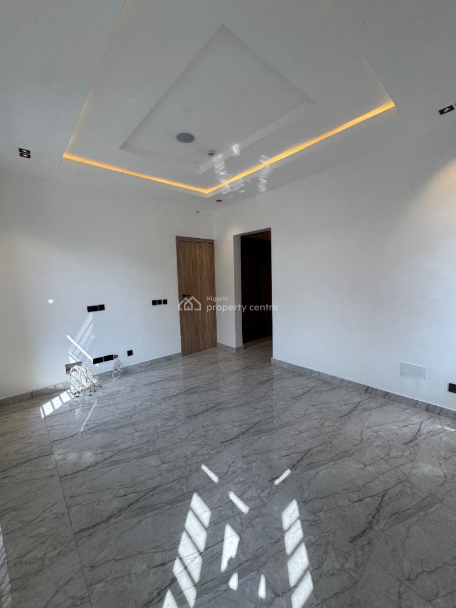 Serviced 4 Bedroom Terraced Duplex with Bq & in-built Audio System, Right, Lekki Phase 1, Lekki, Lagos, Terraced Duplex for Sale