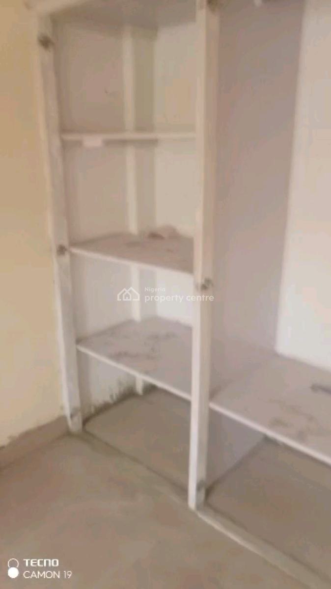 Standard 2 Bedroom Flat with 3 Toilets, Ayoade Street, Shomolu, Lagos, Flat / Apartment for Rent