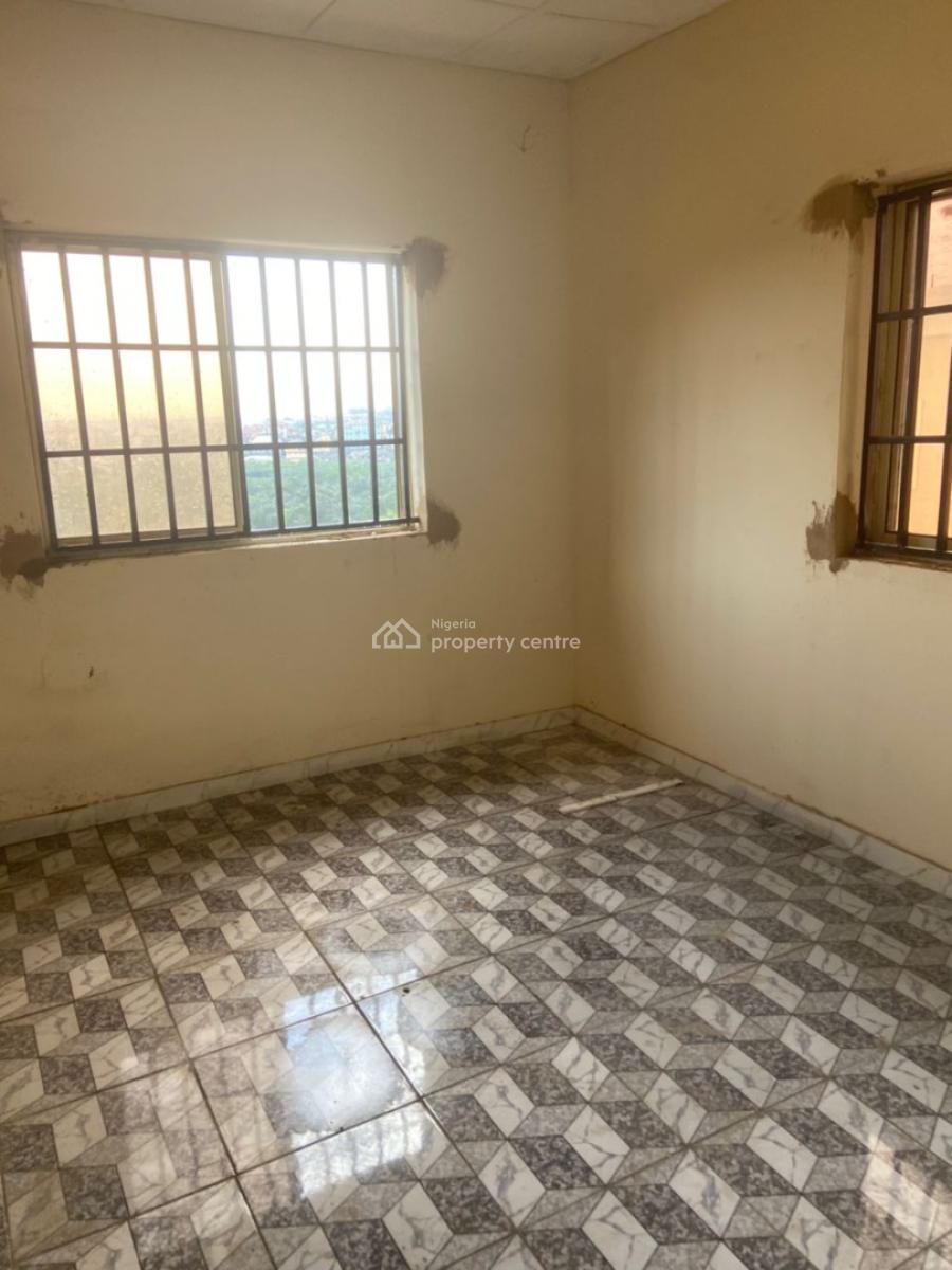 3 Bedroom Flat, Unilag Estate, Gra Phase 1, Magodo, Lagos, Flat / Apartment for Rent
