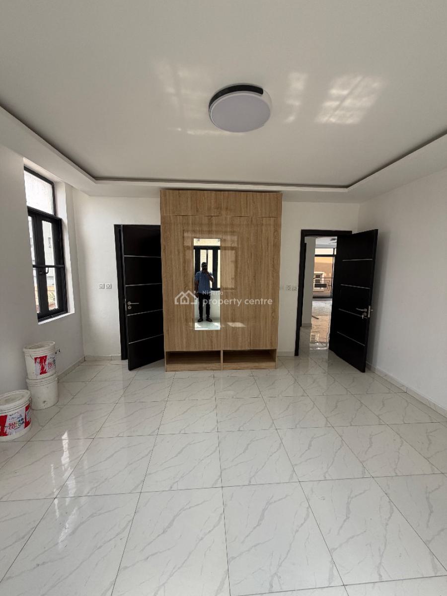 Beautiful 2 Bedroom Flat with Bq, Idado Estate, Lekki, Lagos, House for Rent