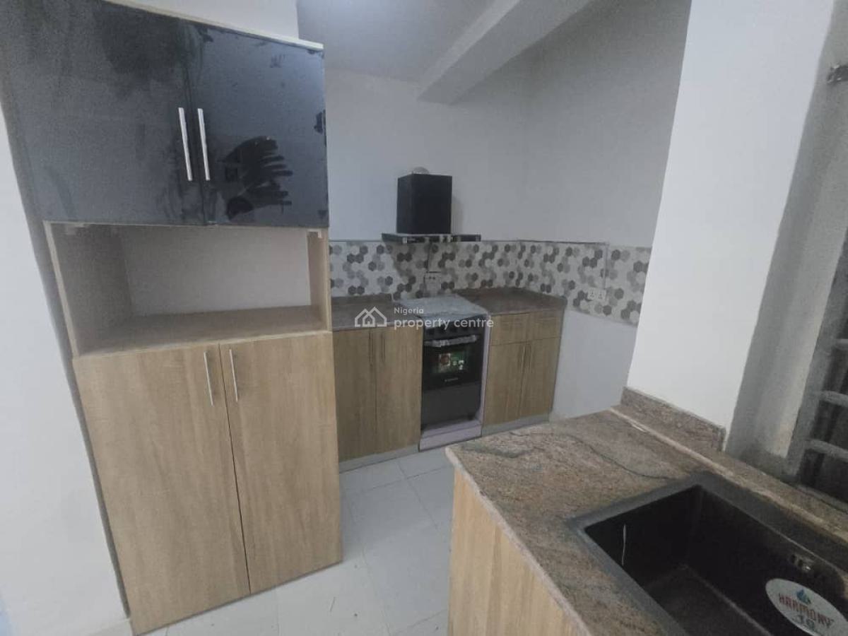 Newly Renovated Self Service 2-bedroom Flat Apartment Plus Bq  All Roo, Lekki Phase 1, Lekki, Lagos, Flat / Apartment for Rent