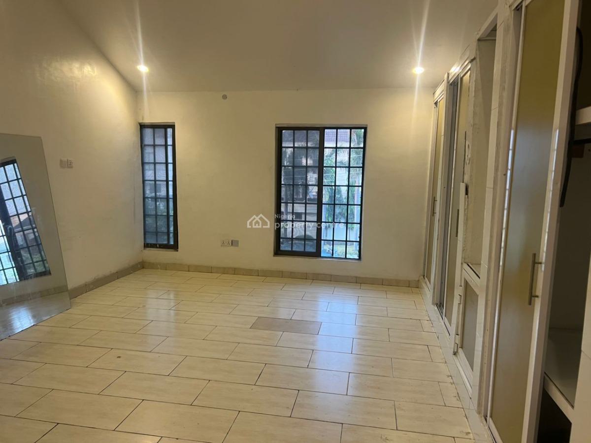2 Bedroom Lovely Apartment, Lekki Phase 1, Lekki, Lagos, Flat / Apartment for Rent