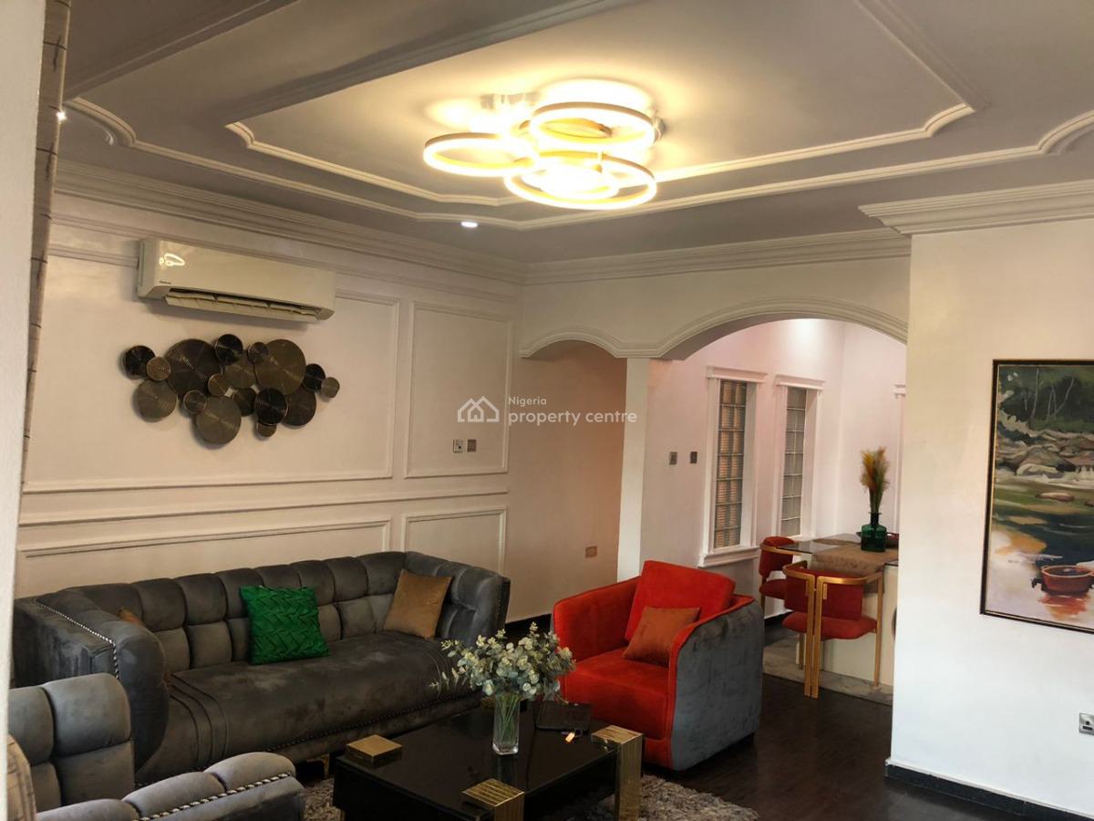 Service 3 Bedroom Apartment, Lekki Phase 1, Lekki, Lagos, Flat / Apartment for Rent