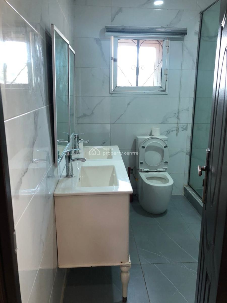 Service 3 Bedroom Apartment, Lekki Phase 1, Lekki, Lagos, Flat / Apartment for Rent