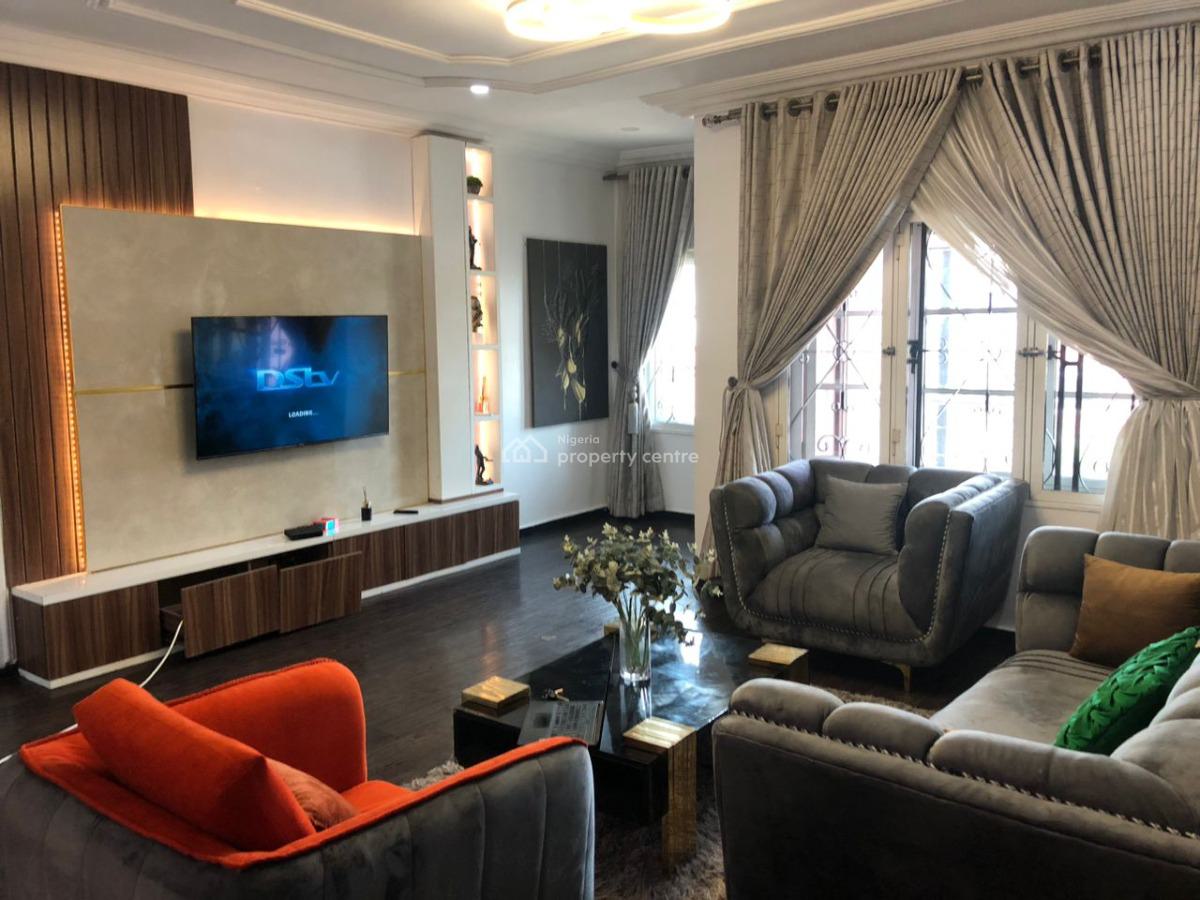 Service 3 Bedroom Apartment, Lekki Phase 1, Lekki, Lagos, Flat / Apartment for Rent