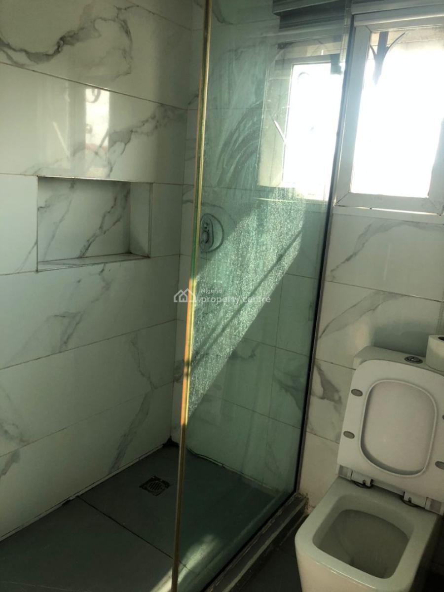 Service 3 Bedroom Apartment, Lekki Phase 1, Lekki, Lagos, Flat / Apartment for Rent