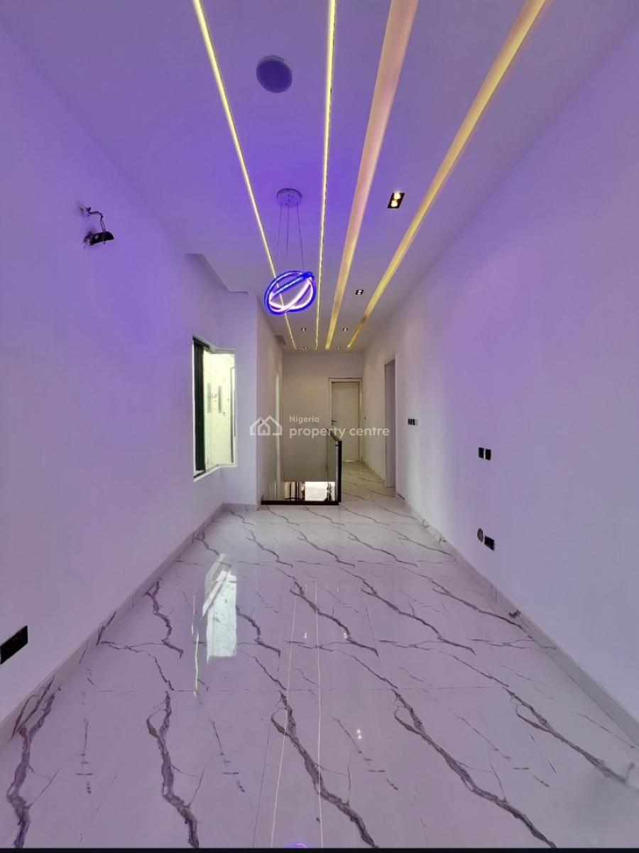 5 Bedroom Detached Duplex with a Pool and Bq, Lekki, Lagos, Detached Duplex for Sale