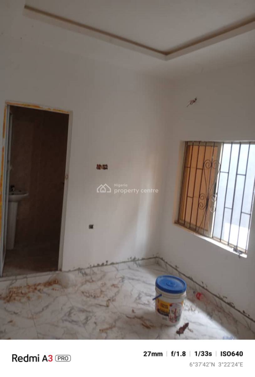 Lovely 2 Bedroom Flat, Olowora, Magodo, Lagos, Flat / Apartment for Rent