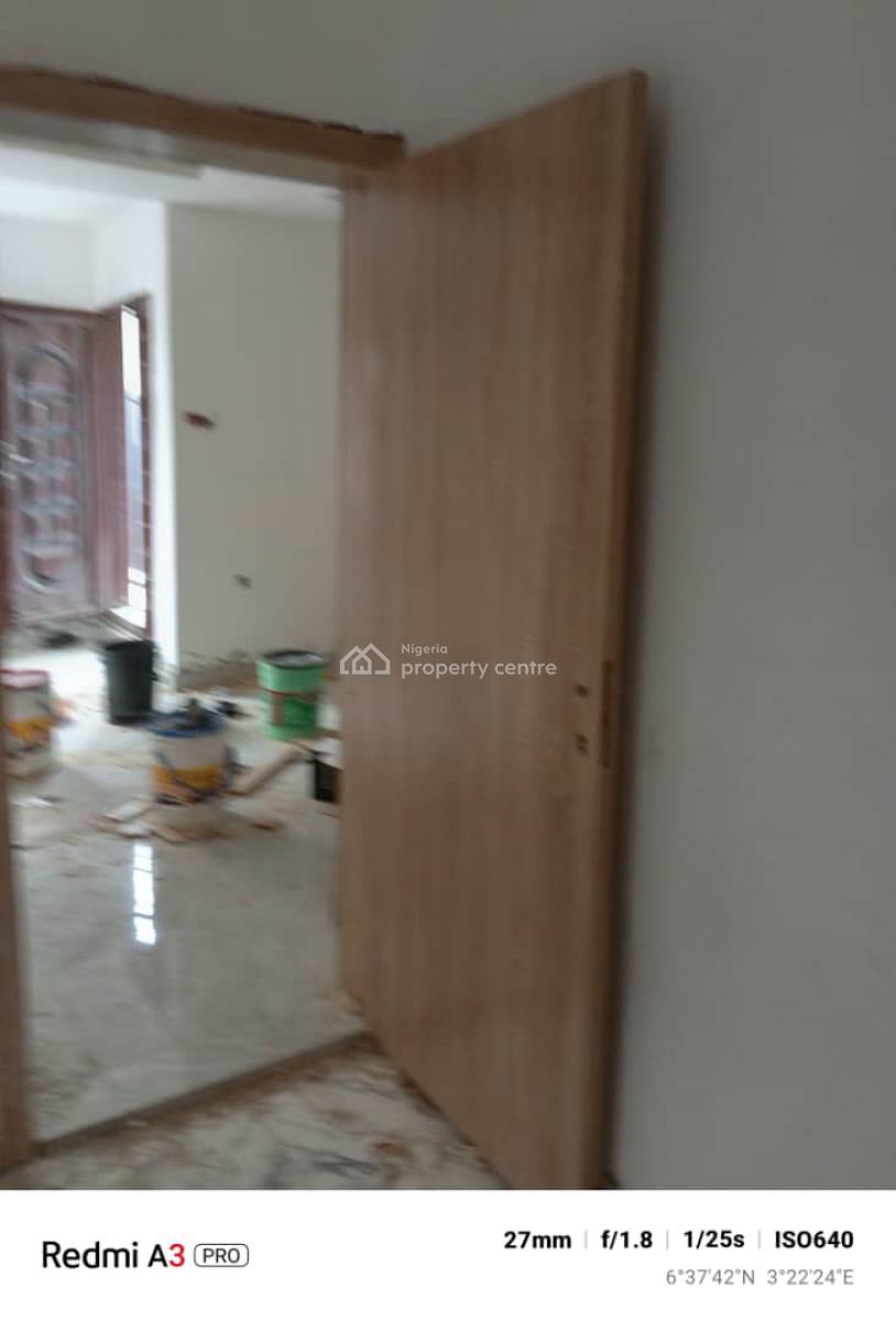 Lovely 2 Bedroom Flat, Olowora, Magodo, Lagos, Flat / Apartment for Rent
