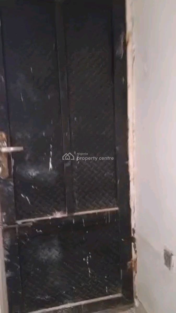 Standard  Mini Flat with  Pop, Car Park, and Kitchen Cabinet, Onike, Yaba, Lagos, Mini Flat (room and Parlour) for Rent