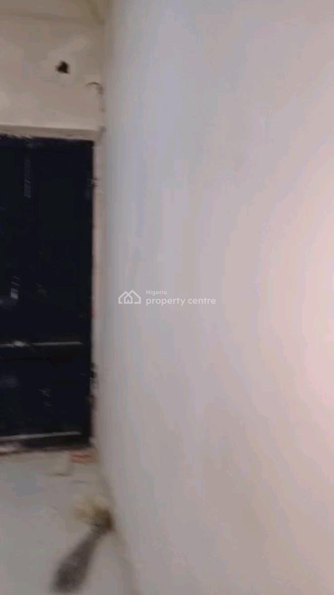 Standard  Mini Flat with  Pop, Car Park, and Kitchen Cabinet, Onike, Yaba, Lagos, Mini Flat (room and Parlour) for Rent