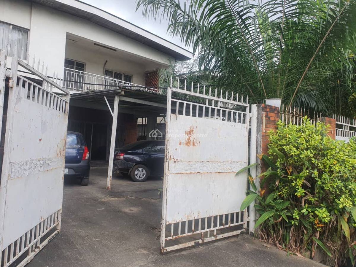 5bedroom Detached House on 600sqm, Alaka, Surulere, Lagos, Detached Duplex for Sale