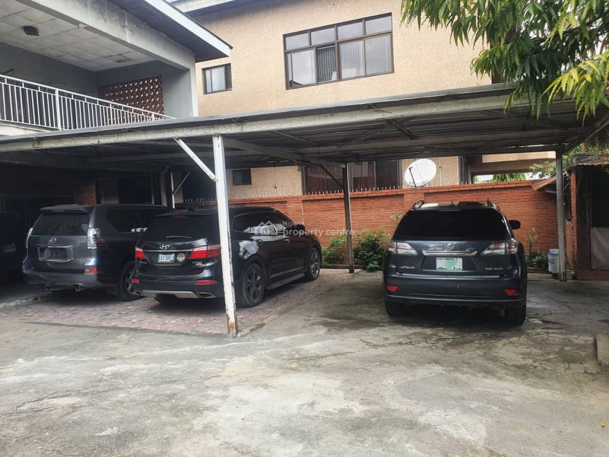 5bedroom Detached House on 600sqm, Alaka, Surulere, Lagos, Detached Duplex for Sale