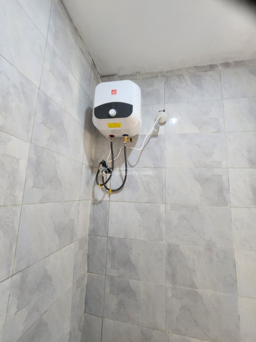 Luxury Two Bedroom Block of Flat, News Enginerring, Dawaki, Gwarinpa, Abuja, Flat / Apartment for Rent