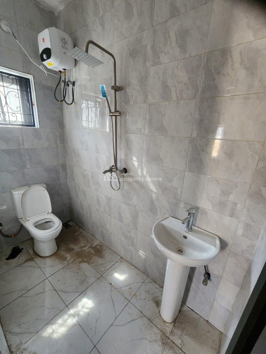 Luxury Two Bedroom Block of Flat, News Enginerring, Dawaki, Gwarinpa, Abuja, Flat / Apartment for Rent