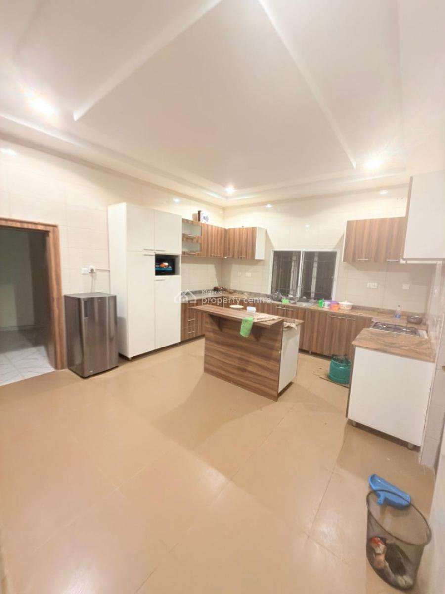 5 Bedroom Fully Finished Detached Duplex + Bq, Airport Road, Lugbe, Lugbe District, Abuja, Detached Duplex for Rent