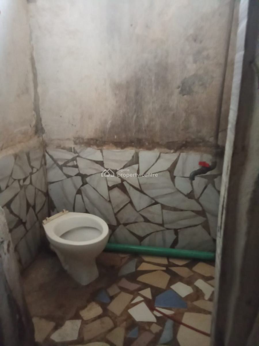 Decent Spacious Self Contain, Yaba, Lagos, Self Contain (single Rooms) for Rent