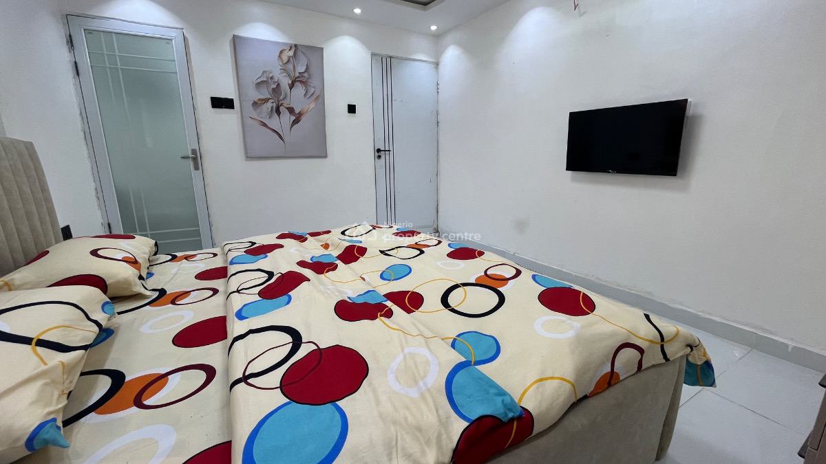 1 Bedroom Luxury Apartment, 8c Olukole Close, Off Ajao Road, Surulere, Lagos, Flat / Apartment Short Let