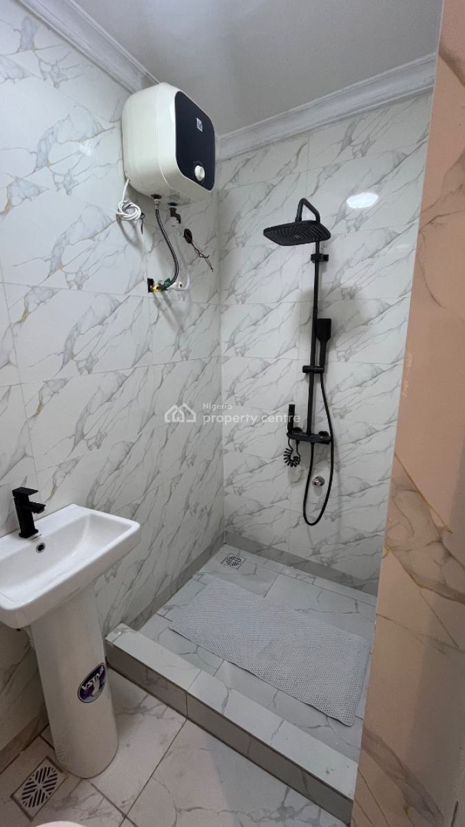 1 Bedroom Luxury Apartment, 8c Olukole Close, Off Ajao Road, Surulere, Lagos, Flat / Apartment Short Let