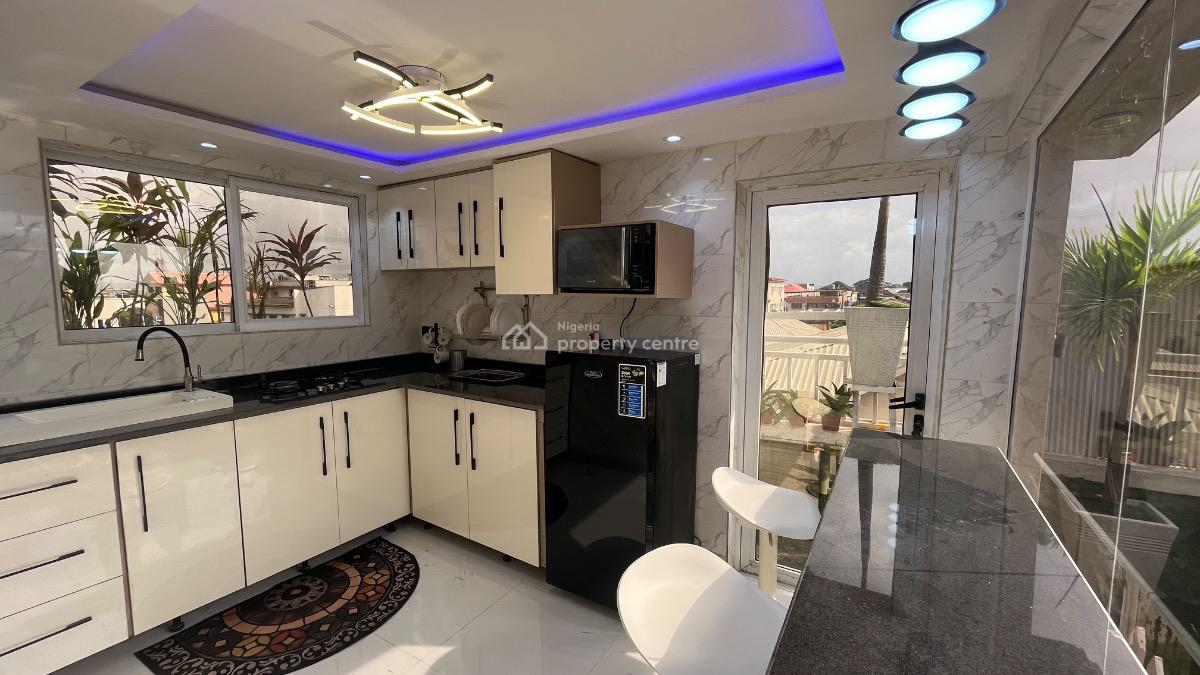 1 Bedroom Luxury Apartment, 8c Olukole Close, Off Ajao Road, Surulere, Lagos, Flat / Apartment Short Let