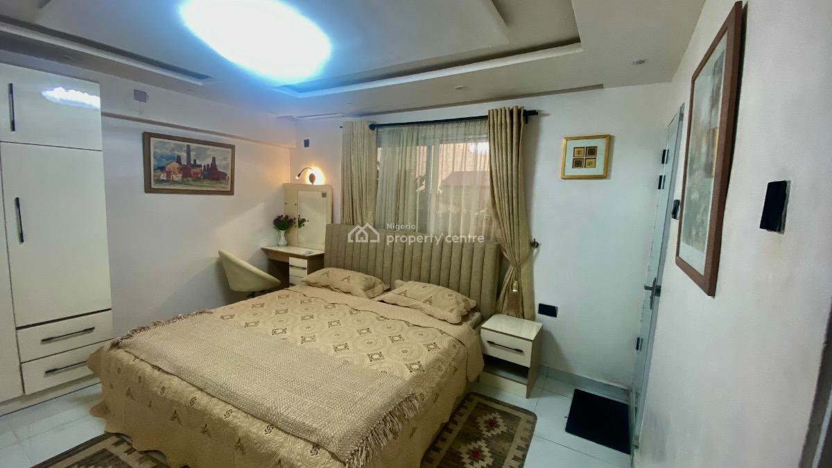 1 Bedroom Luxury Apartment, 8c Olukole Close, Off Ajao Road, Surulere, Lagos, Flat / Apartment Short Let