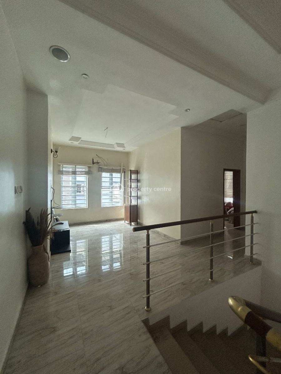 Well Maintained Four Bedroom Semi Detached House, Osapa, Lekki, Lagos, Semi-detached Duplex for Rent