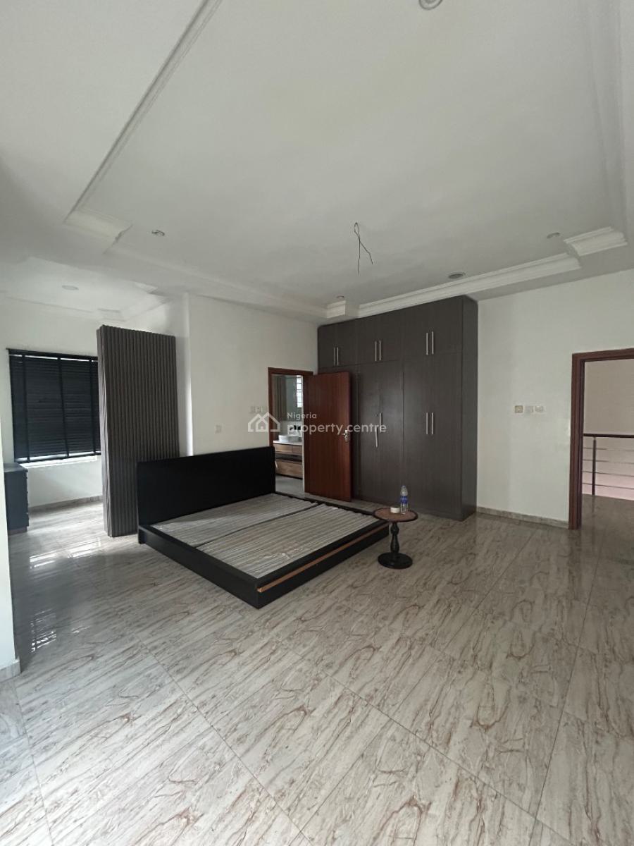 Well Maintained Four Bedroom Semi Detached House, Osapa, Lekki, Lagos, Semi-detached Duplex for Rent