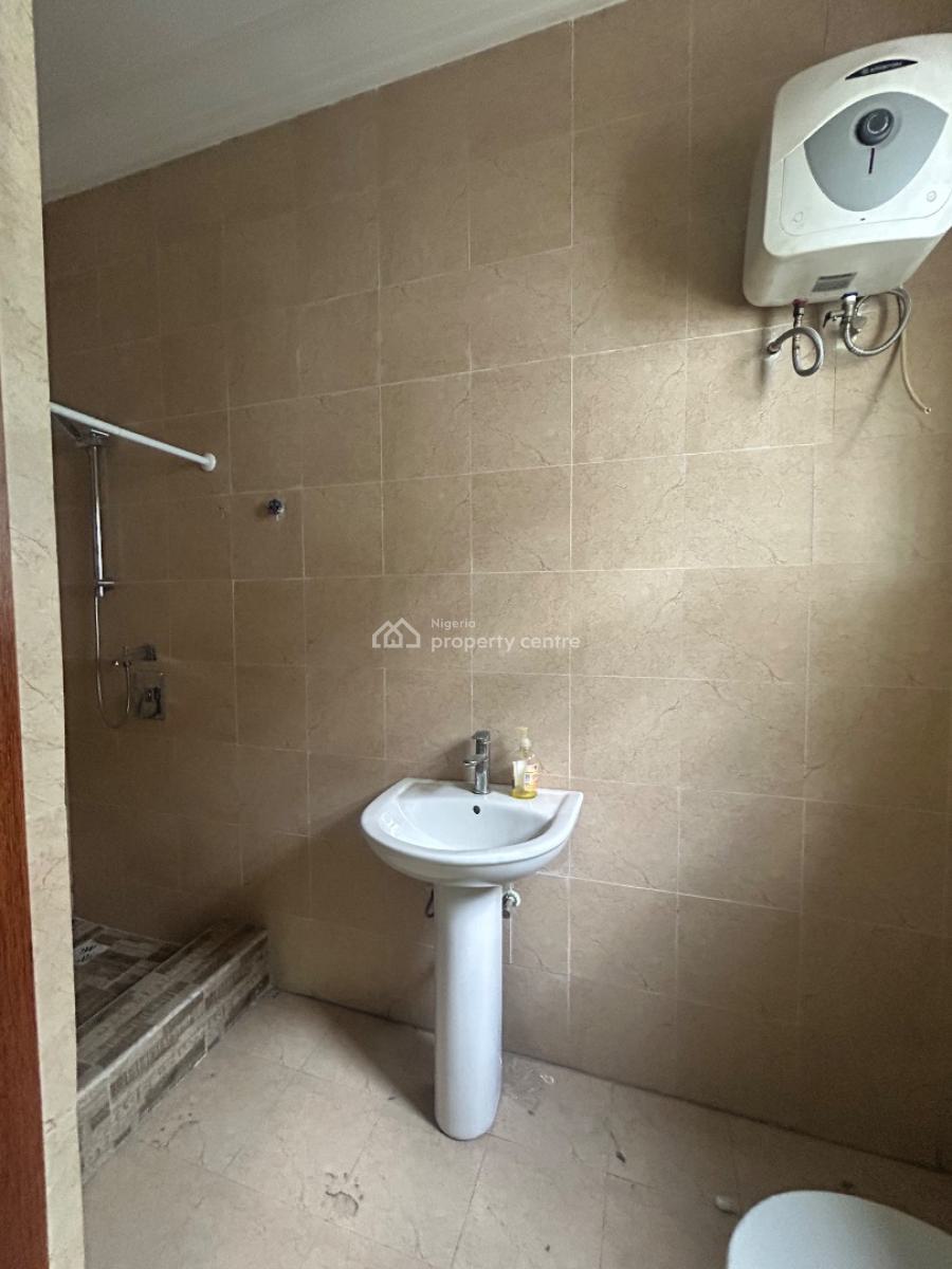 Well Maintained Four Bedroom Semi Detached House, Osapa, Lekki, Lagos, Semi-detached Duplex for Rent