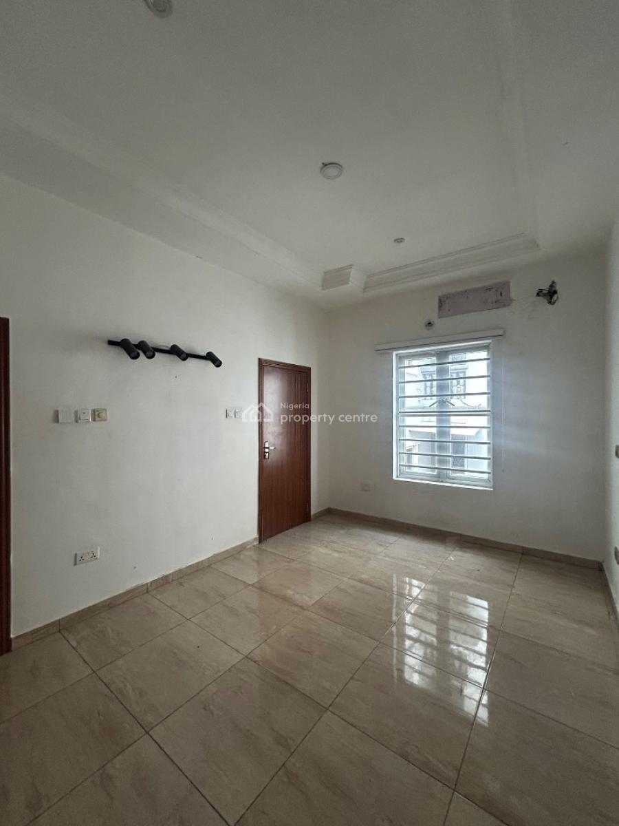 Well Maintained Four Bedroom Semi Detached House, Osapa, Lekki, Lagos, Semi-detached Duplex for Rent