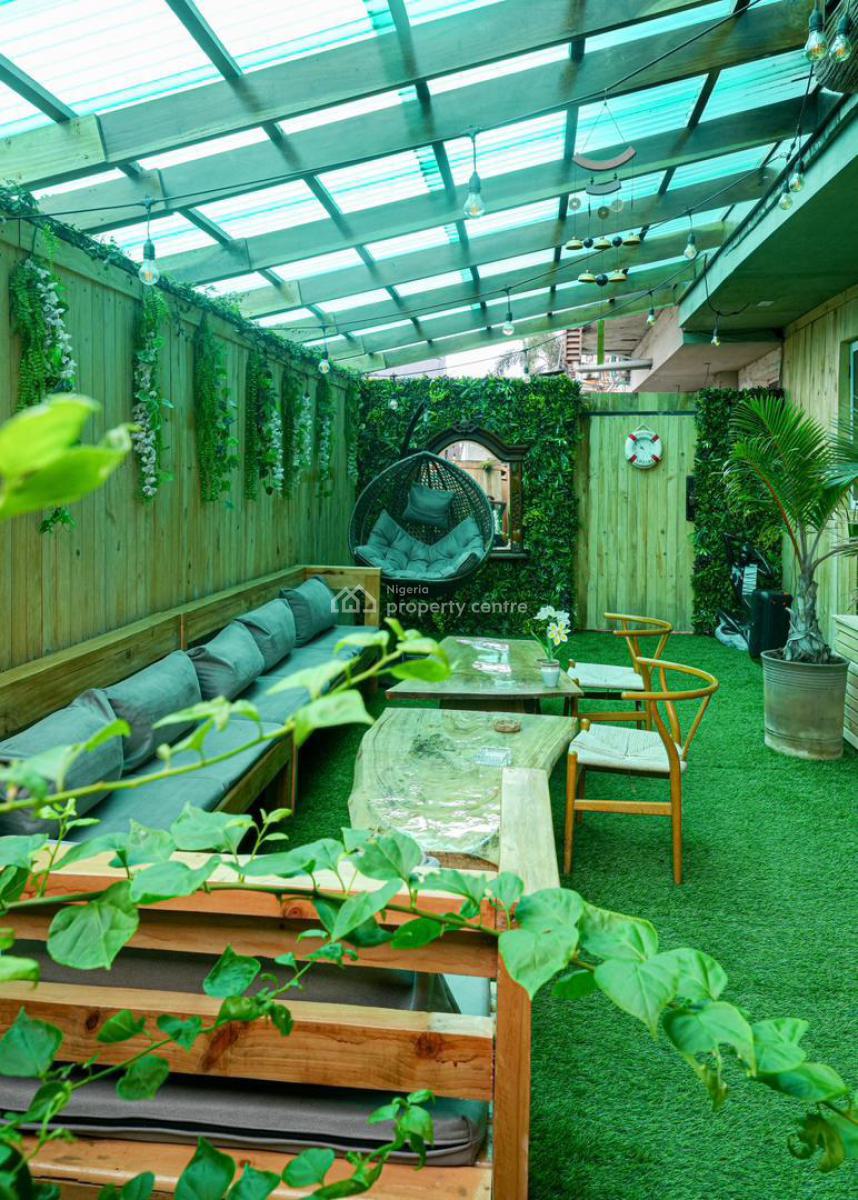 Luxury 2 Bedroom Garden Apartment with Swing, Lekki Phase 1, Lekki, Lagos, Flat / Apartment Short Let