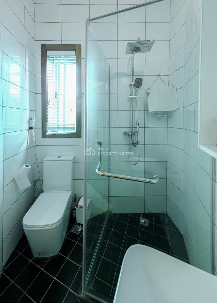 Luxury 2 Bedroom Garden Apartment with Swing, Lekki Phase 1, Lekki, Lagos, Flat / Apartment Short Let