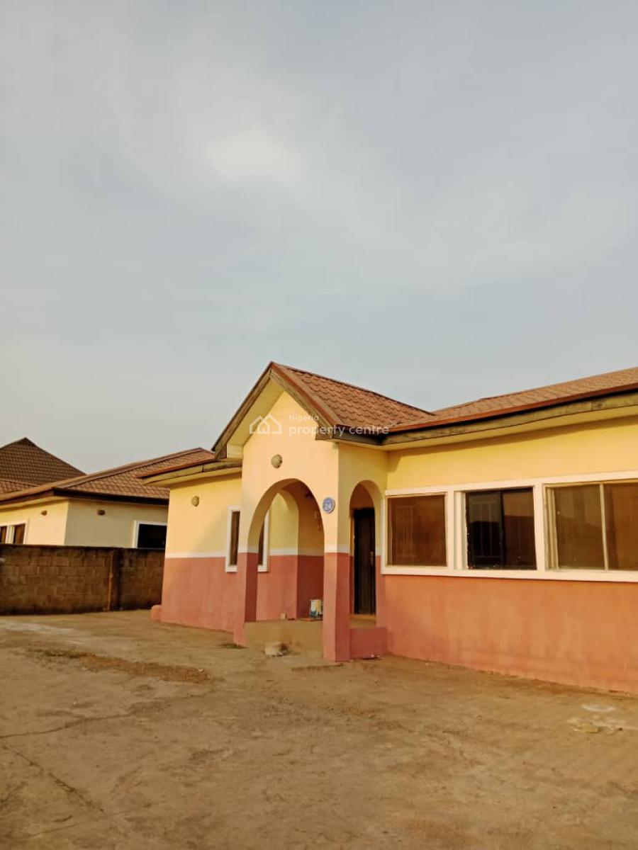 4 Bedrooms Bungalow+ Roms Bq, Navy Estate Karahi, Karshi, Abuja, Detached Bungalow for Sale