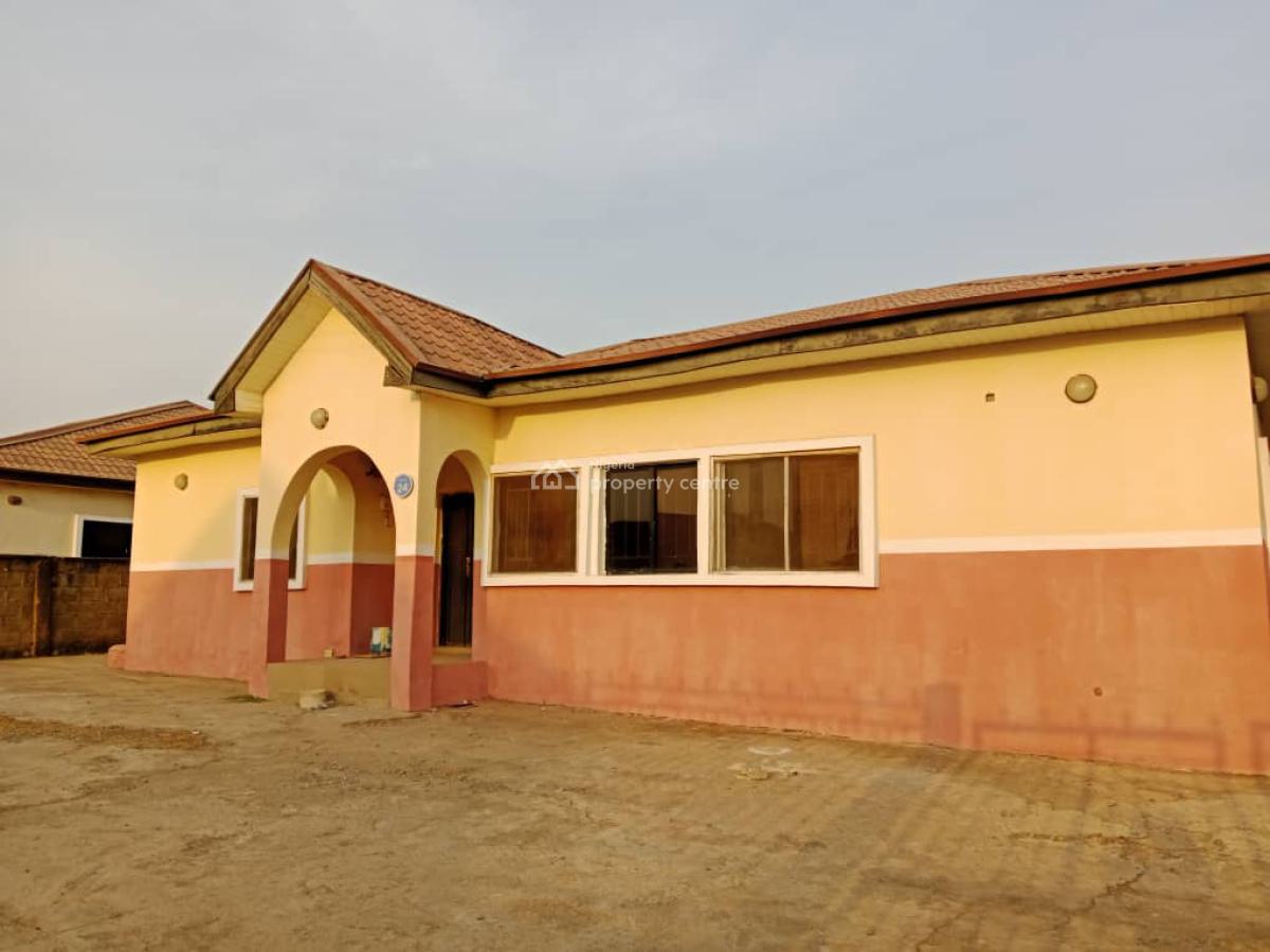 4 Bedrooms Bungalow+ Roms Bq, Navy Estate Karahi, Karshi, Abuja, Detached Bungalow for Sale